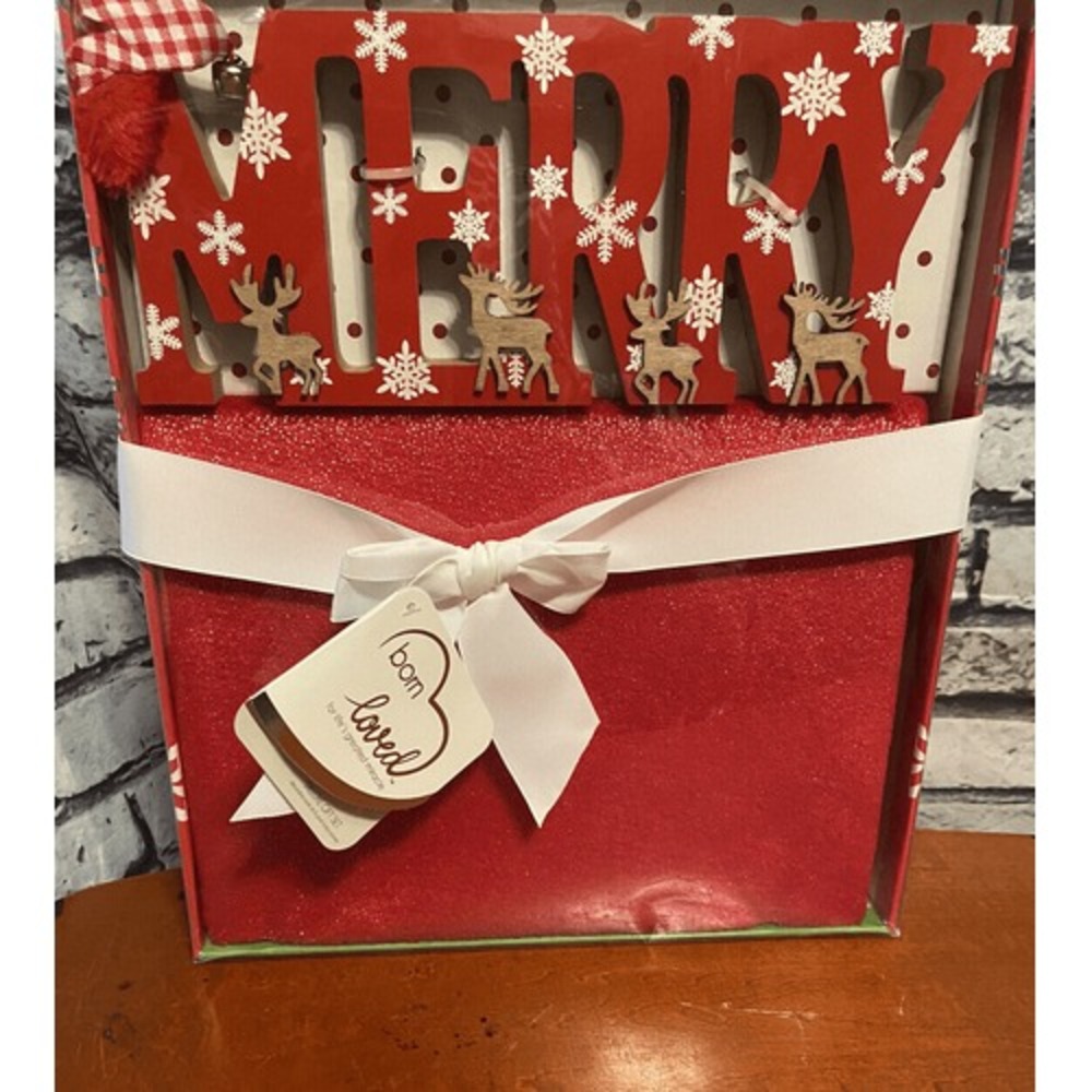 Christmas Room Art and New Born Baby Blanket Merry Deluxe Gift Set Born Loved